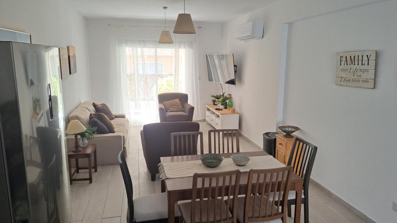 Zom Holiday Apartment Paphos Exterior photo